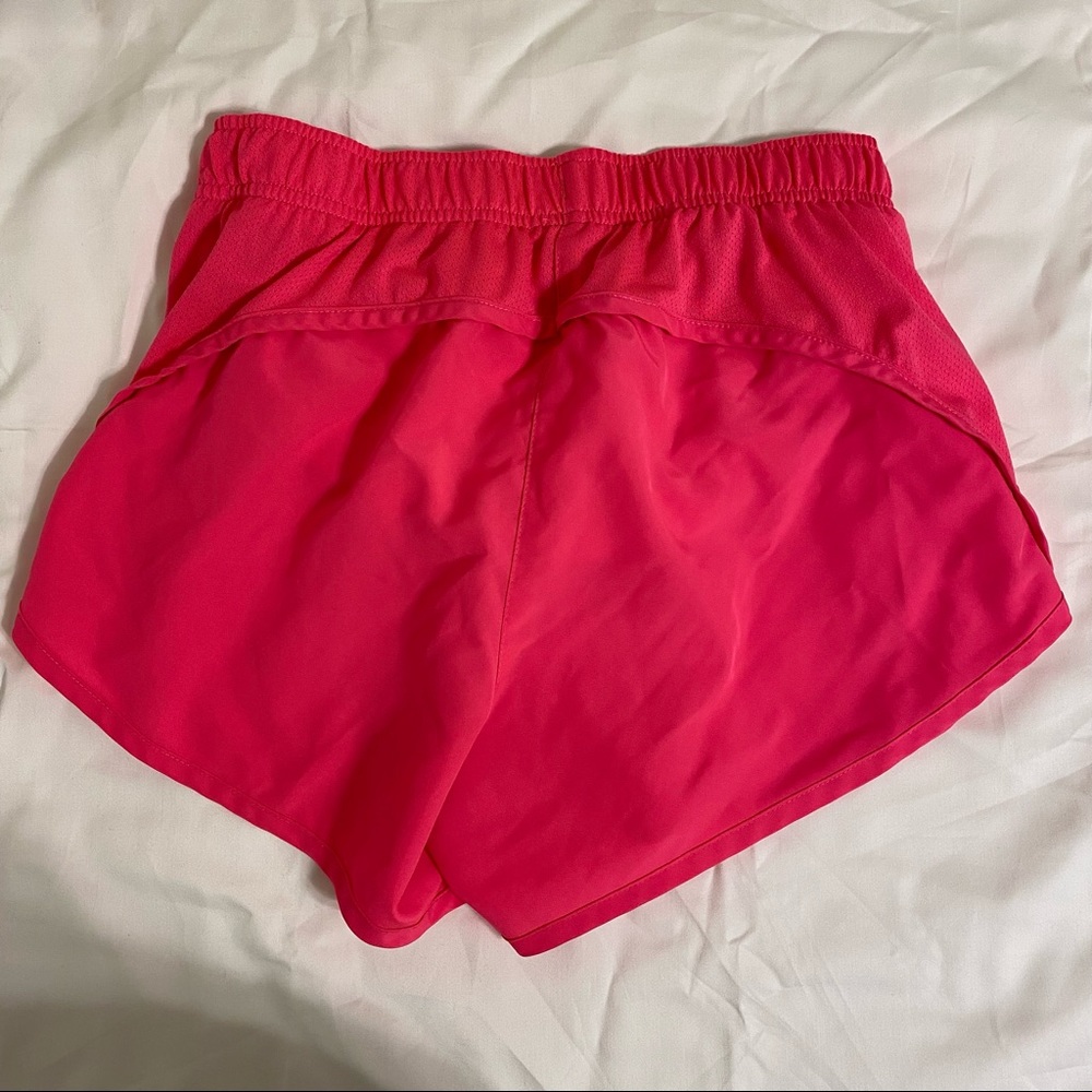 Hot pink NIKE shorts - Picture 7 of 7